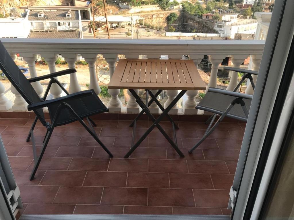 Stunning Sea View Apartments Saranda Kültér fotó